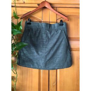 Orvis Comfort Embossed Green Camo Golf Skort Size S